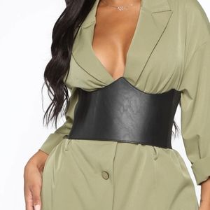 NEW! Fashion Nova Kimberly Bustier Belt-Black